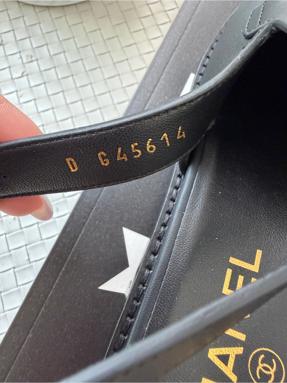 Chanel Metiers D’art 26 Strass CC Logo Black Leather Slingback Loafers Flats - Picture 11 of 14